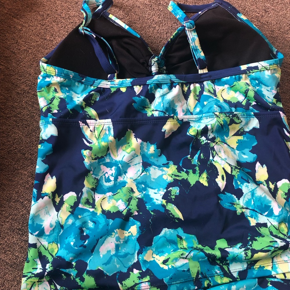 swimsuits - Picture 12 of 16